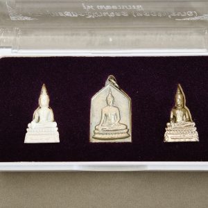Phra Phuttha Chinnarat - Wat Metta Tham